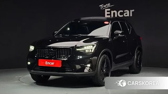 Volvo XC40 2024 Черный из Кореи