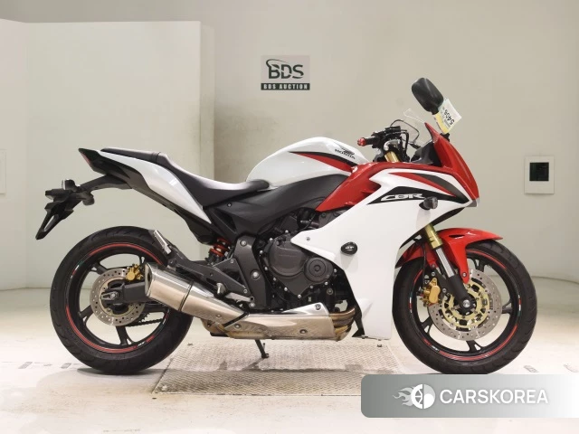 Honda CBR600F 2012 из Японии, фото 2