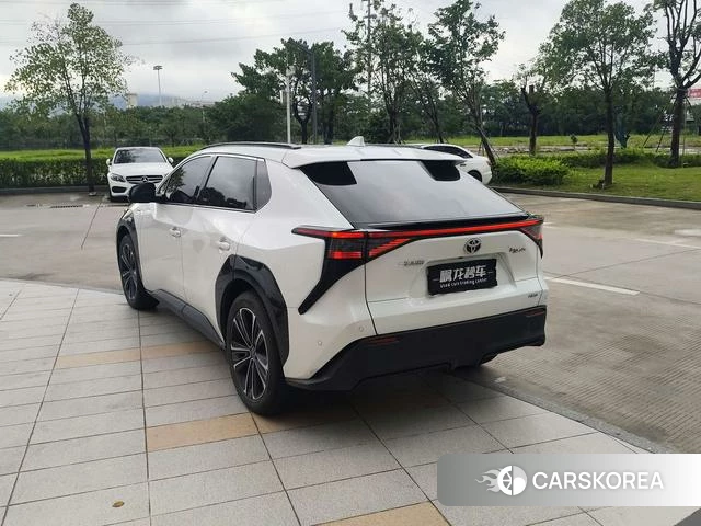 Toyota FAW bZ4X 2023 Белый из Китая