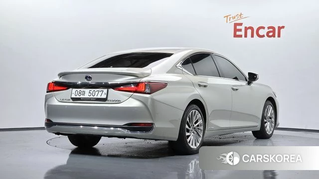 Lexus ES300h 7th generation 2019 Песочный из Кореи