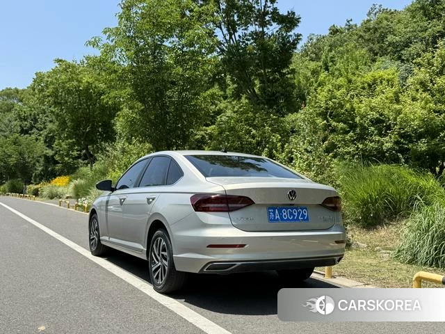 Volkswagen Lavida 2022 Шампань из Китая