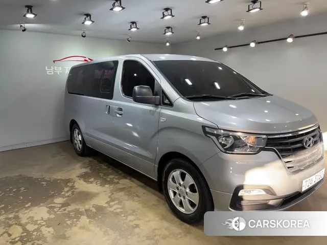 Hyundai The New Grand Starex 2018 Серебряный из Кореи