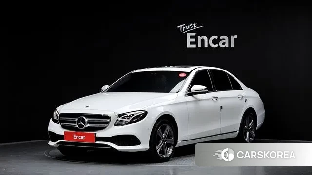Mercedes-Benz E-Class W213 2019 Белый из Кореи
