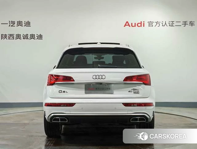 Audi Q5L 2021 Белый из Китая