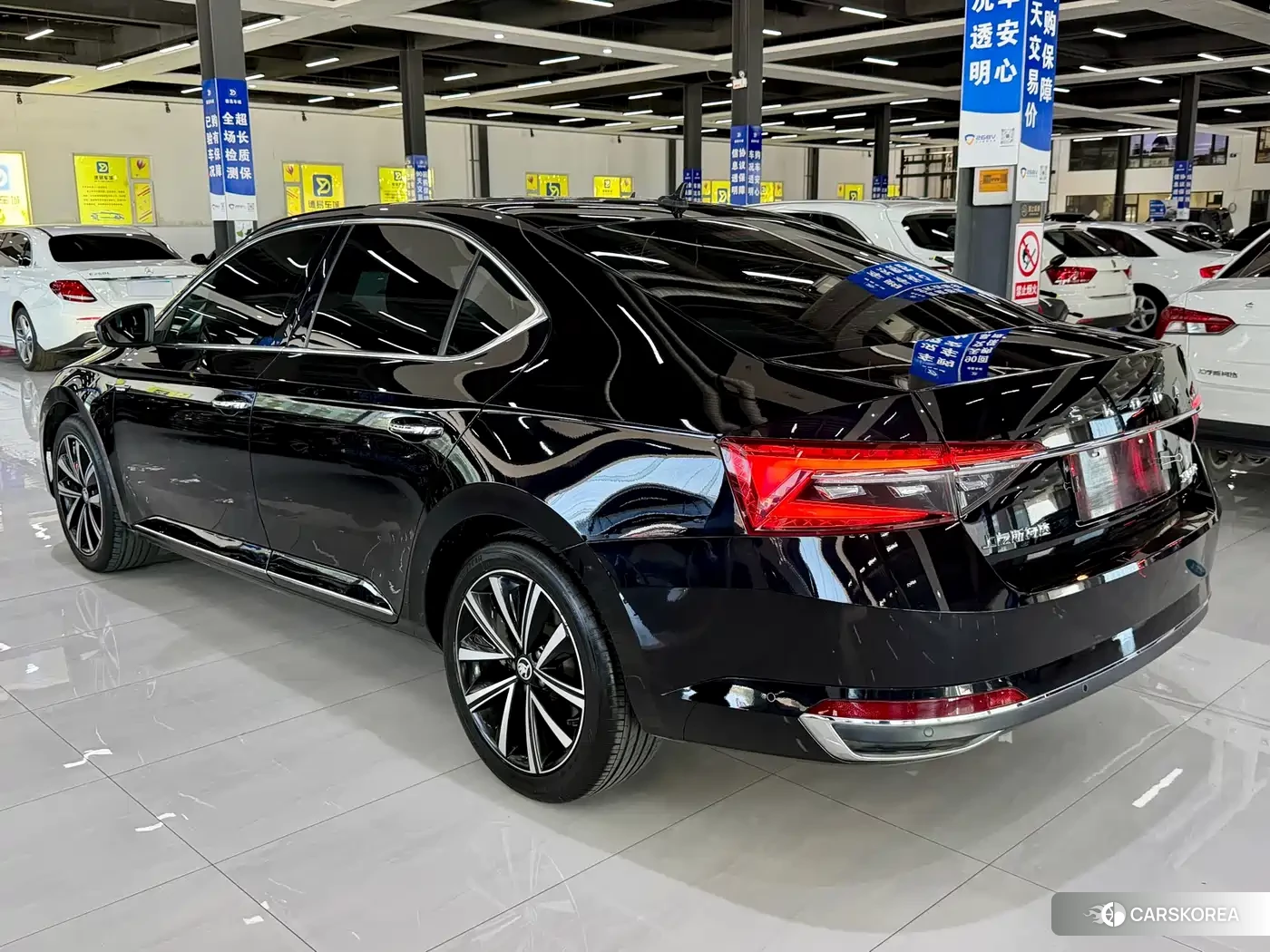 Skoda Superb 2023 Черный из Китая