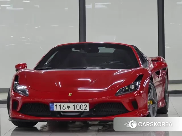 Ferrari F8 Spider 2021 Красный из Кореи