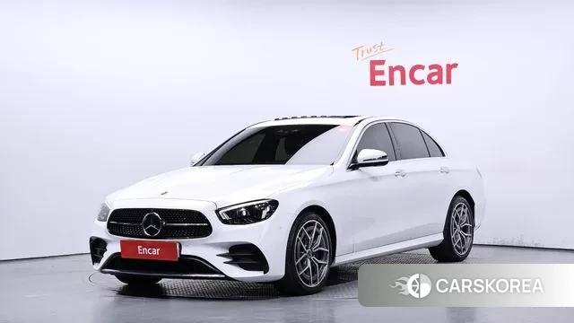 Mercedes-Benz E-Class W213 2021 Белый из Кореи