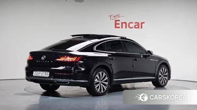 Volkswagen Arteon 2019 Черный из Кореи