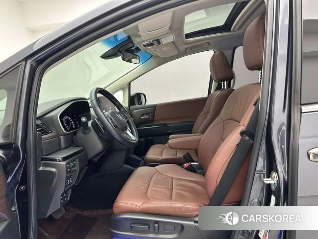 Honda Odyssey 2022 Темно-серый из Китая