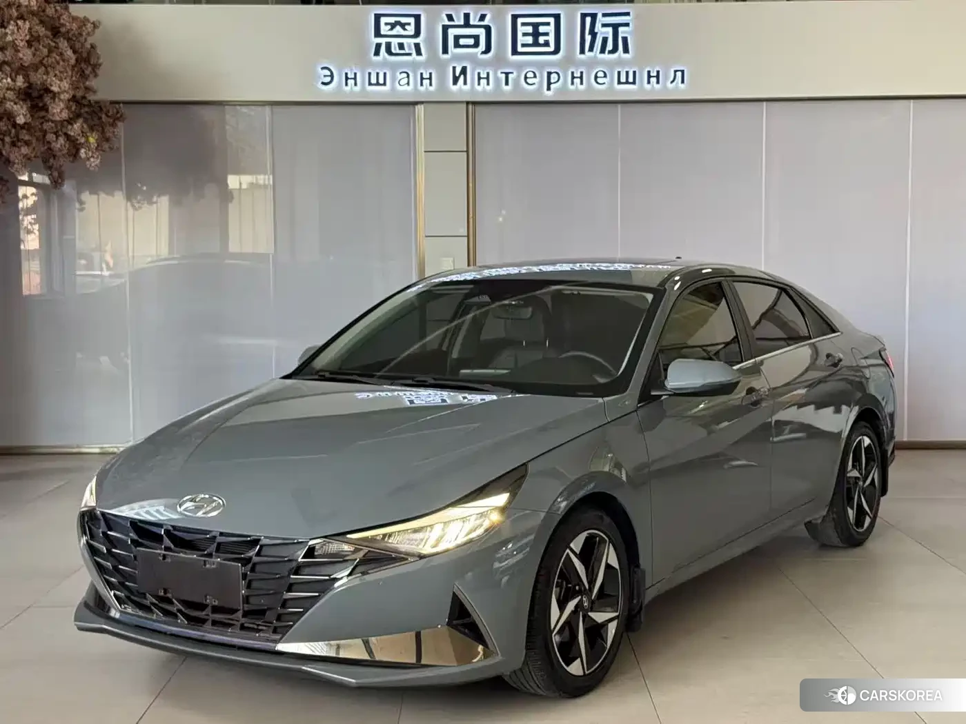 Hyundai Elantra 2022 Silver/gray из Китая