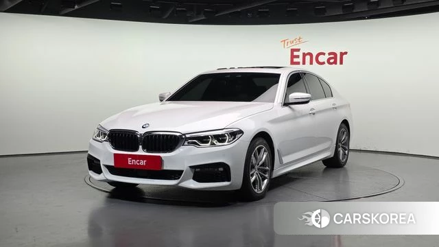 BMW 5 Series (G30) 2018 Белый из Кореи