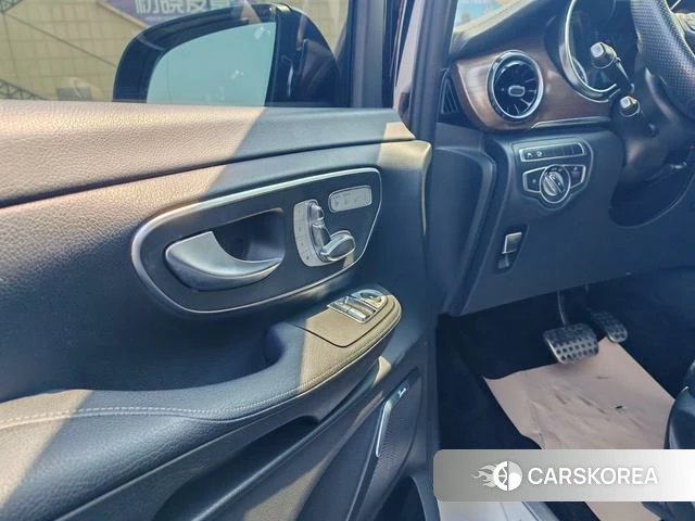Mercedes-Benz V-class 2021 Черный из Китая