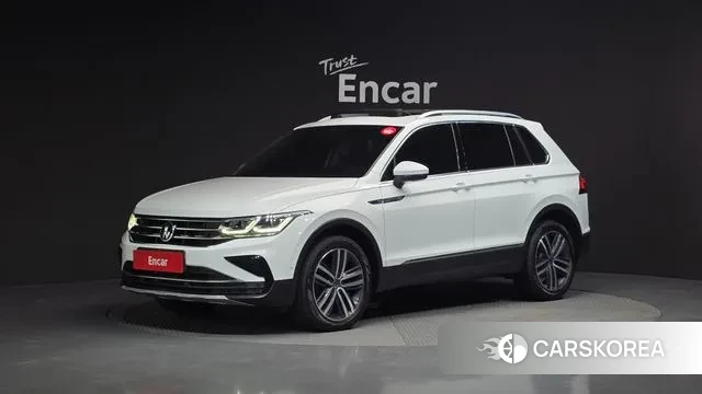 Volkswagen Tiguan second Generation 2021 Белый из Кореи