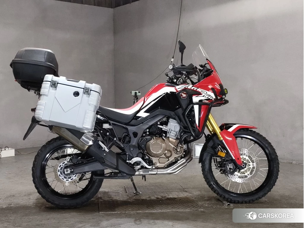Проданный Honda CRF1000L AFRICA TWIN 2017 из Японии