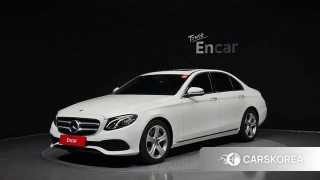 Mercedes-Benz E-Class W213 2018 Белый из Кореи