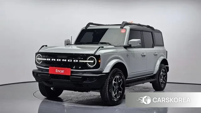 Ford Bronco 6th Generation 2023 Цвет галактики из Кореи