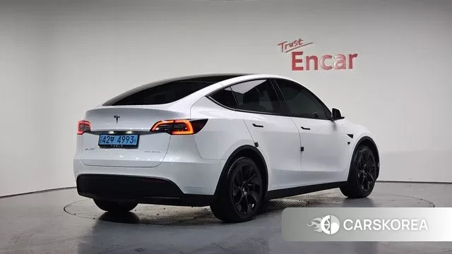 Tesla Model Y 2021 Белый из Кореи