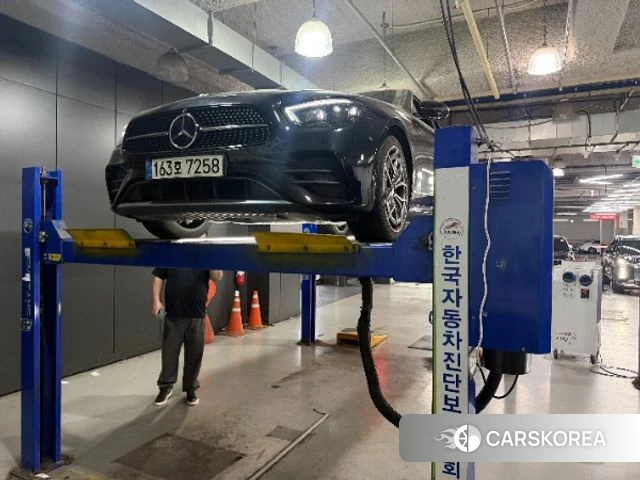 Mercedes-Benz E-Class W213 2022 Черный из Кореи