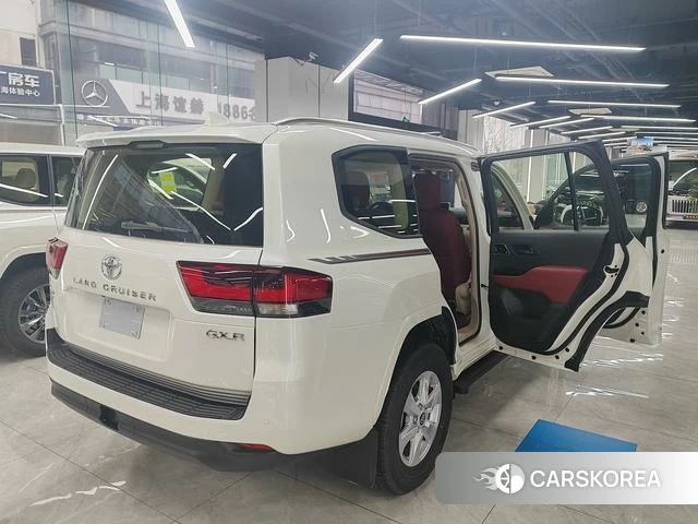 Toyota Land Cruiser (imported) 2025 Белый из Китая