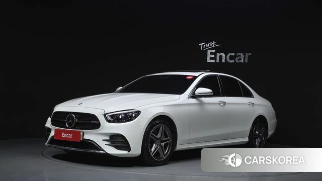 Mercedes-Benz E-Class W213 2023 Белый из Кореи