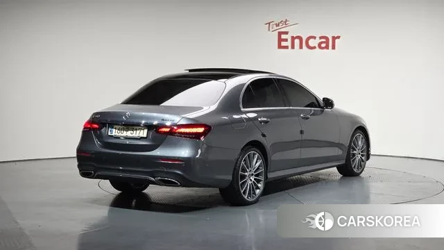 Mercedes-Benz E-Class W213 2020 Серый из Кореи