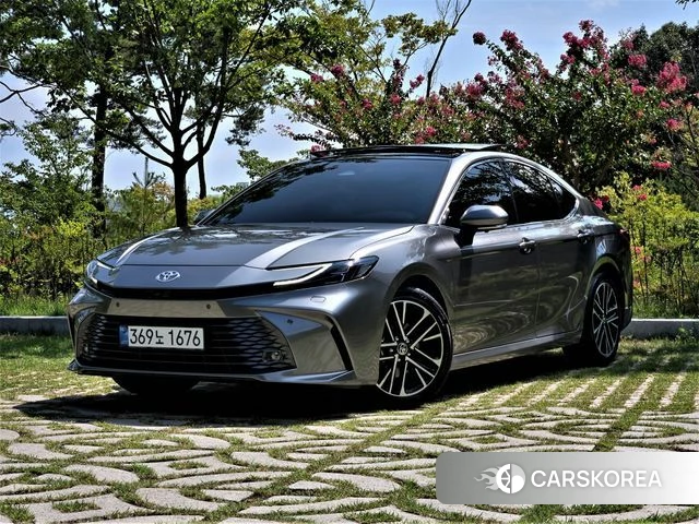Toyota Camry (XV80) 2026 Серый из Кореи
