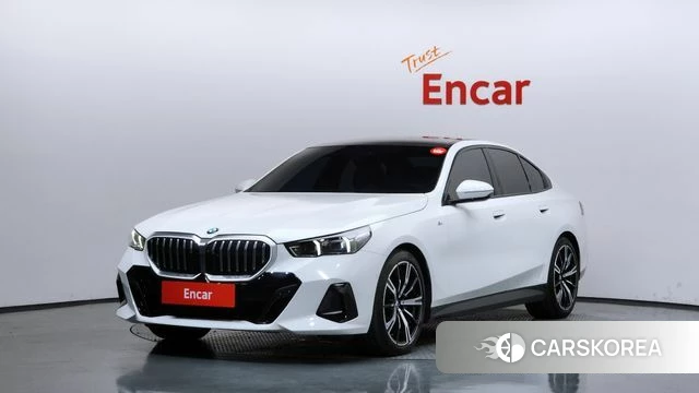 BMW 5 Series (G60) 2024 Белый из Кореи