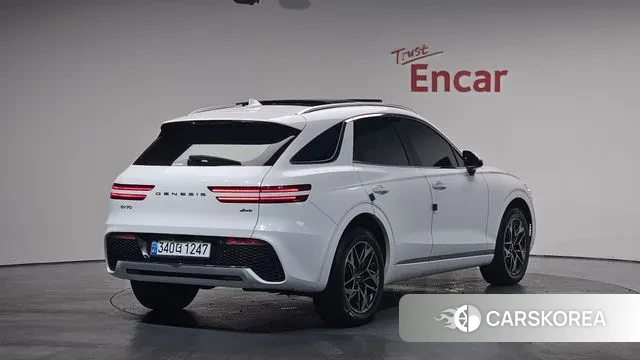 Genesis GV70 2021 Белый из Кореи