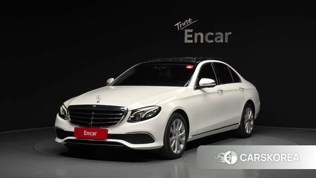 Mercedes-Benz E-Class W213 2019 Белый из Кореи