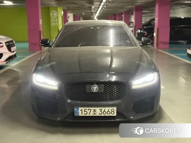 Jaguar XF (X260) 2020 Черный из Кореи