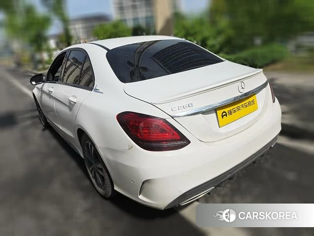 Mercedes-Benz Class C 2019 Белый из Китая