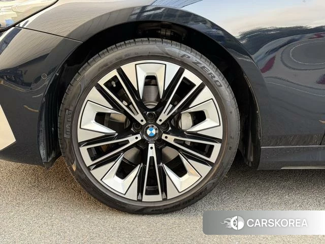 BMW 5 series 2024 Черный из Китая