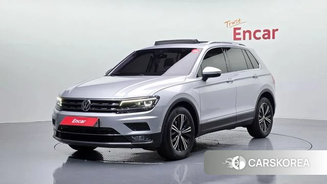 Volkswagen Tiguan second Generation 2018 Серебристо-серый из Кореи