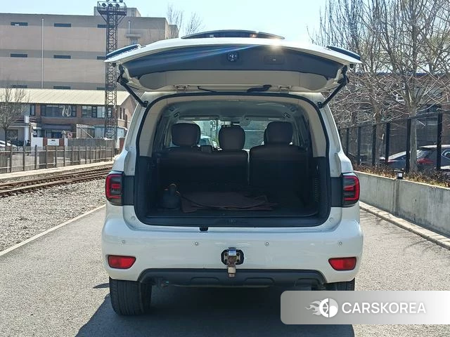 Nissan Toure 2018 Белый из Китая