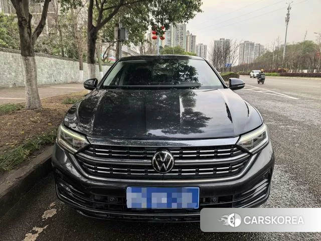 Volkswagen Sagitar 2023 Темно-серый из Китая