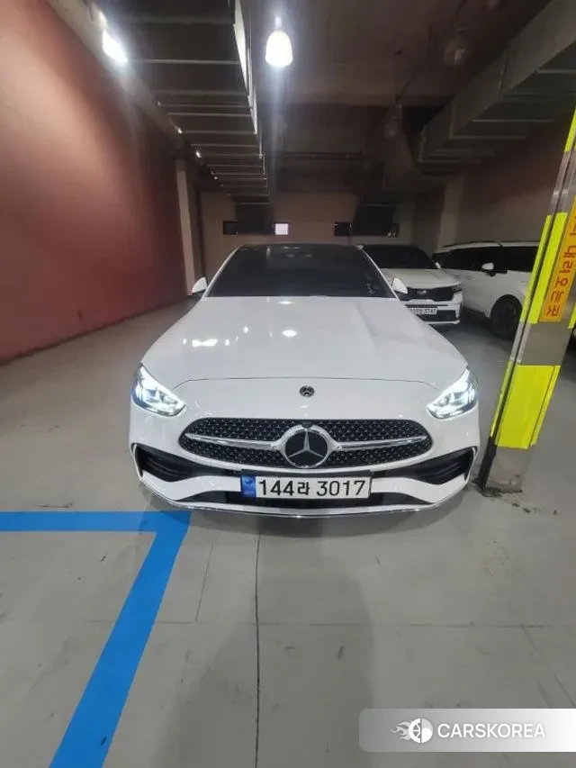 Mercedes-Benz C-Class W206 2023 Белый из Кореи