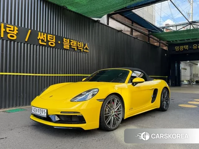 Porsche 718 Boxster 2019 Желтый из Кореи