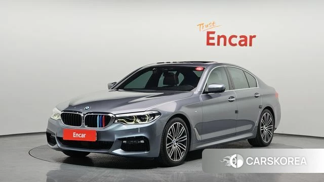 BMW 5 Series (G30) 2018 Светло-серебряный цвет из Кореи