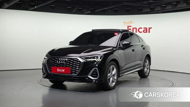 Audi Q3 (F3) 2022 Черный из Кореи