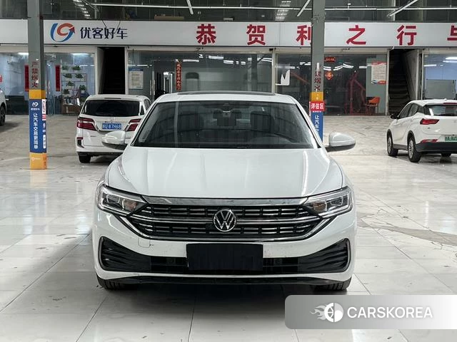 Volkswagen Sagitar 2023 Белый из Китая
