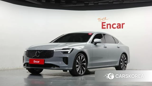 Volvo S90 2026 Серебристо-серый из Кореи