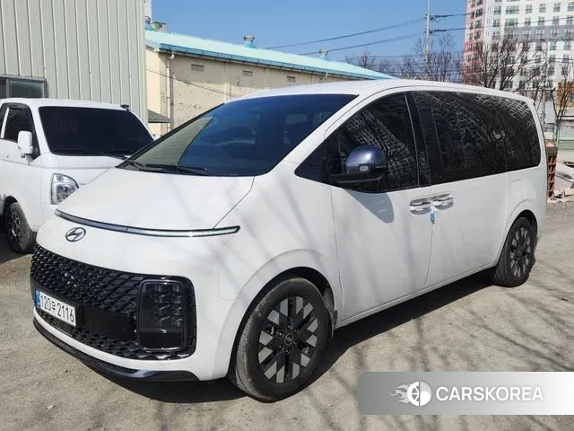 Hyundai Staria 2024 Белый из Кореи