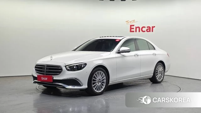 Mercedes-Benz E-Class W213 2022 Белый из Кореи