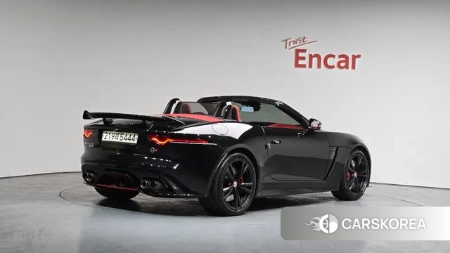 Jaguar F-TYPE 2019 Черный из Кореи