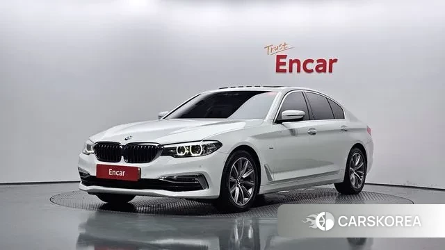 BMW 5 Series (G30) 2018 Белый из Кореи