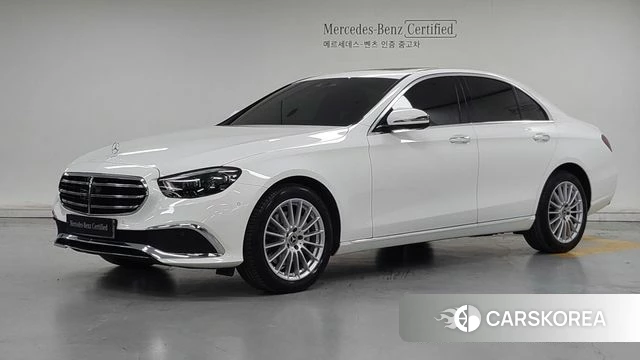 Mercedes-Benz E-Class W213 2022 Белый из Кореи