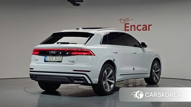 Audi Q8 (4M) 2021 Белый из Кореи
