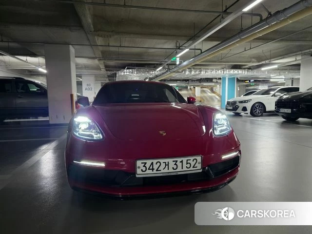 Porsche 718 Cayman 2019 Красный из Кореи