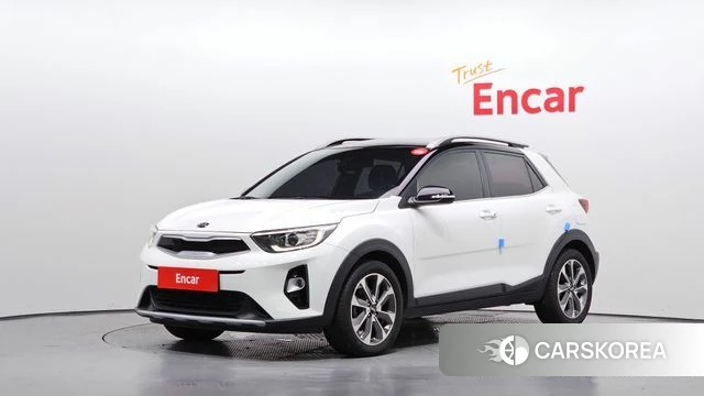 Kia Stonic 2018 Белый из Кореи