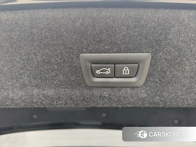 BMW 3 series 2023 Черный из Китая